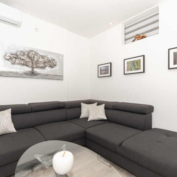 Living room, Kučine Olives Garden, Holiday Home Olives Garden – Villas for Rent – Kucine – Croatia SOLIN