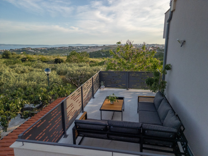 Olives Garden Kučine, Holiday Home Olives Garden – Villas for Rent – Kucine – Croatia SOLIN