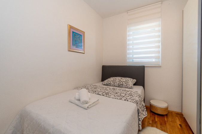 Olives Garden Kučine, Holiday Home Olives Garden – Villas for Rent – Kucine – Croatia SOLIN