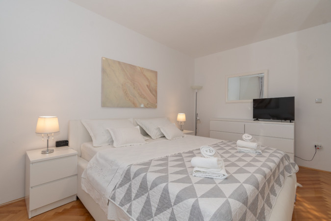 Olives Garden Kučine, Holiday Home Olives Garden – Villas for Rent – Kucine – Croatia SOLIN