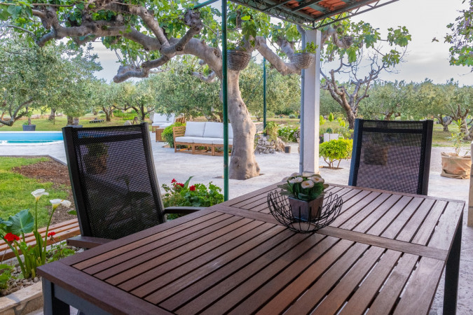 Olives Garden Kučine, Holiday Home Olives Garden – Villas for Rent – Kucine – Croatia SOLIN