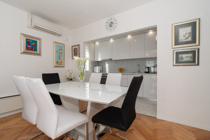 Olives Garden Kučine, Holiday Home Olives Garden – Villas for Rent – Kucine – Croatia SOLIN